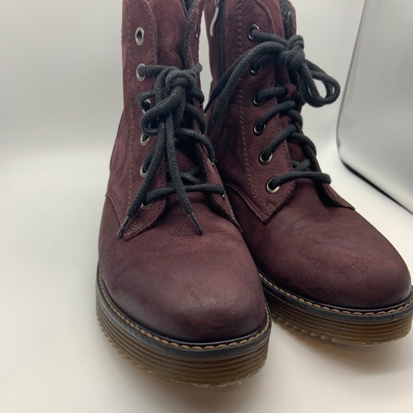 V-Italia La Farfalla Water Resistant Plum Royal Nubuck Leather Size 8 - Picture 7 of 16